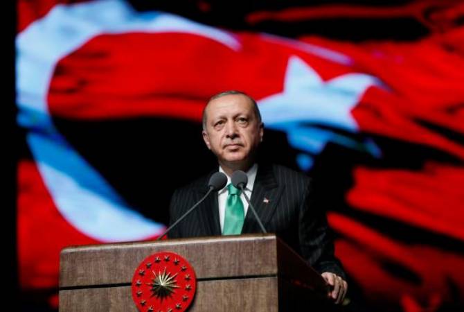Анкара использует во внешней политике жесткую силу и риторику, а не дипломатию: 
Bloomberg

