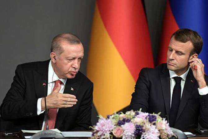 Эрдоган осудил Макрона за идею "просвещенного ислама"