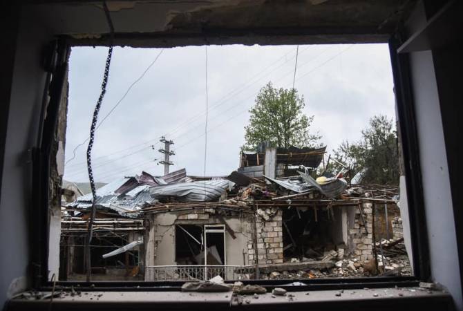 أذربيجان استخدمت مراراً قنابل عنقودية محظورة على نطاق واسع على مناطق سكنية بآرتساخ-هيومن 
رايتس ووتش-