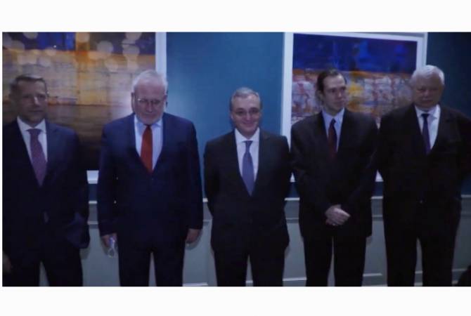وزير خارجية أرمينيا زوهراب مناتساكانيان يلتقي الرؤساء المشاركين لمجموعة مينسك في واشنطن