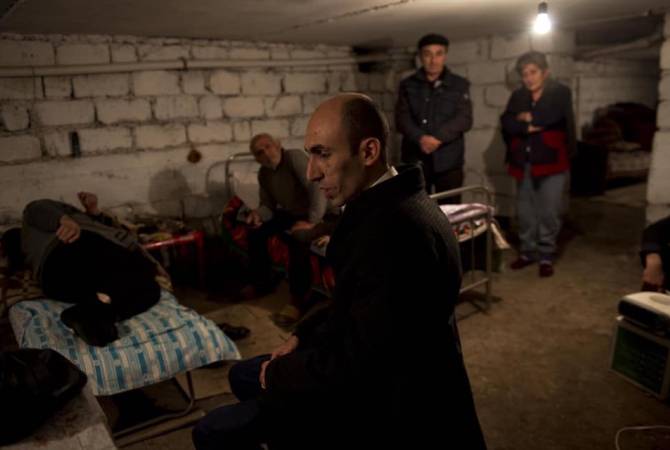 Основная часть населения Арцаха вынуждена жить в убежищах, перенося множество  
лишений 
