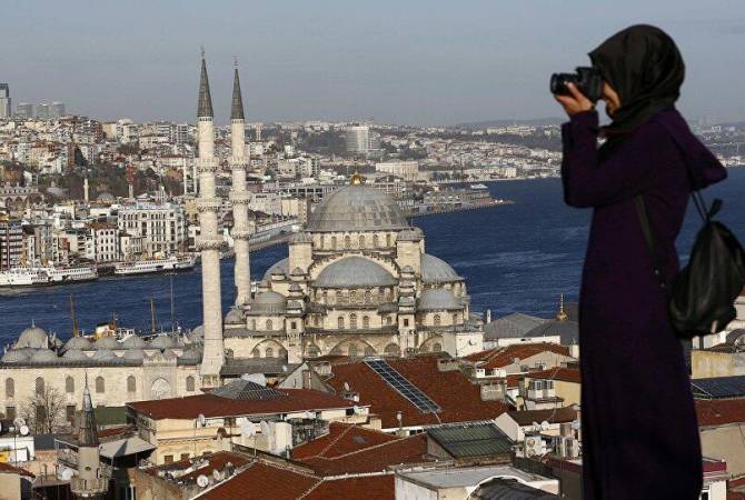 Թուրքիայի զբոսաշրջությունը խորտակվում է կորոնավիրուսի և ահաբեկիչների հետ բարեկամության հարվածներից

