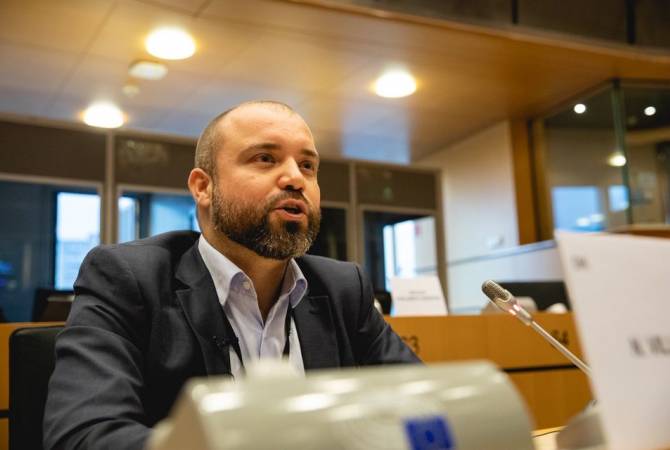 Депутат ЕС от Дании ожидает решительных шагов для прекращения нагорно-
карабахского конфликта