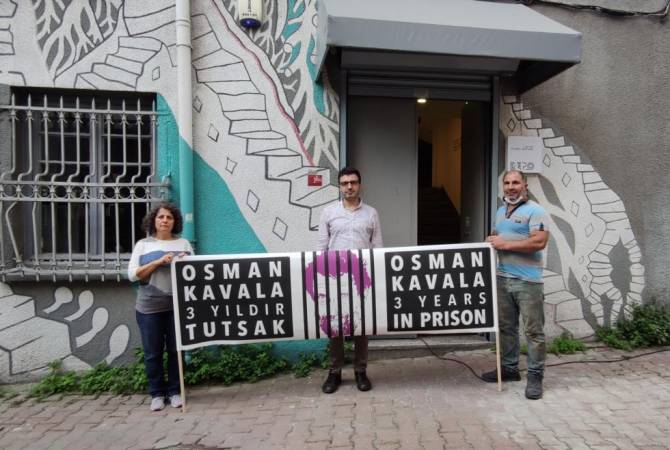 Թուրք հասարակական գործիչ Օսման Քավալայի ձերբակալության երրորդ տարին 
բորբոքել է հասարակական տրամադրությունները