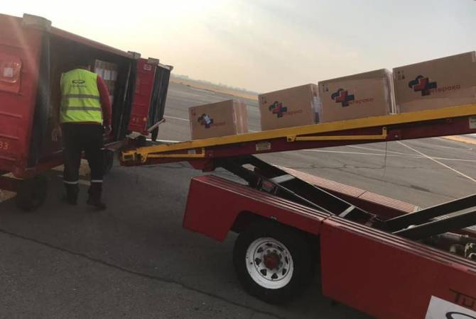 Из России в Ереван прибыл очередной самолет с гуманитарной помощью


