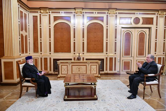 Президент Армении провел встречу с Верховным Патриархом и Католикосом Всех Армян


