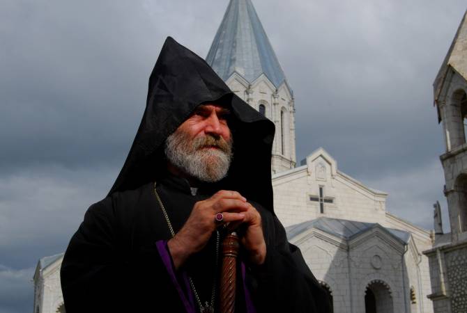 Архиепископ Паргев сообщает, что состояние его здоровья стабильно, он чувствует себя 
хорошо

