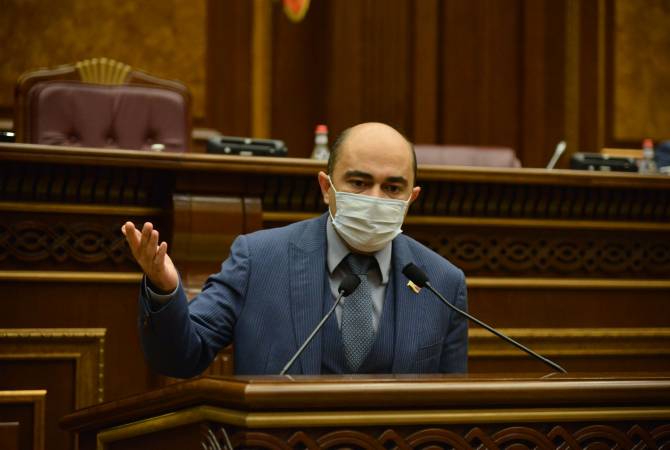 Фракция “Просвещенная Армения” созовет внеочередное заседание с повесткой снятия 
военного положения
