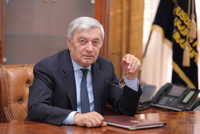 Министр по чрезвычайным ситуациям Армении Феликс Цолакян подал в отставку

