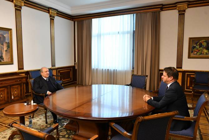 Le  Président d’Arménie a discuté de l'évolution du conflit du Karabakh avec l'Ambassadeur de 
France