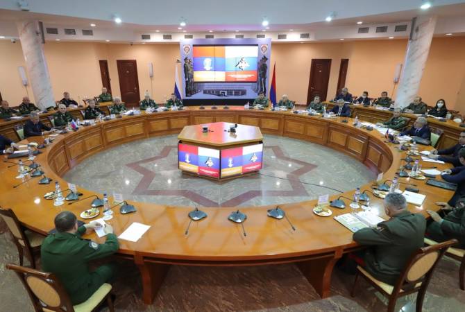 Armenian, Russian defense ministers discuss situation around Nagorno Karabakh