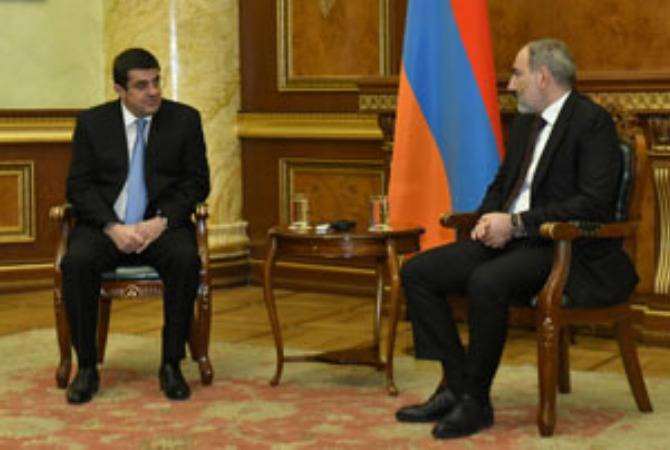 Une réunion a eu lieu entre le Premier ministre arménien et le Président de l'Artsakh