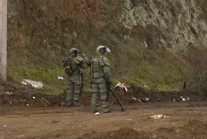 Российские военнослужащие в Нагорном Карабахе продолжают работы по 
разминированию

