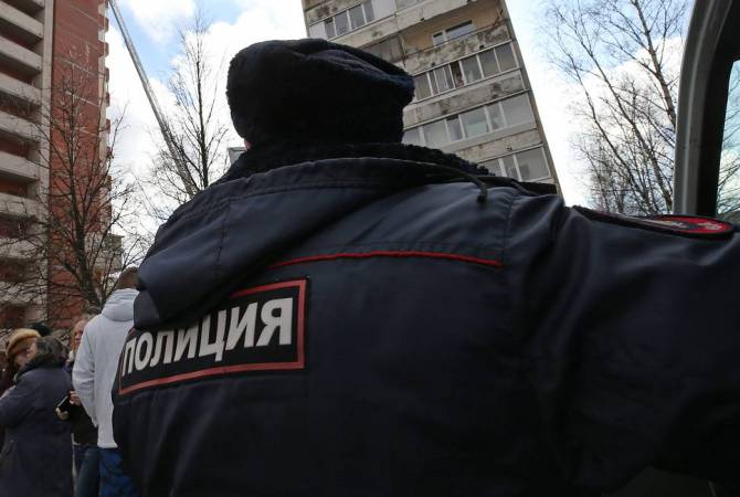 Под Петербургом мужчина захватил в заложники шестерых детей
