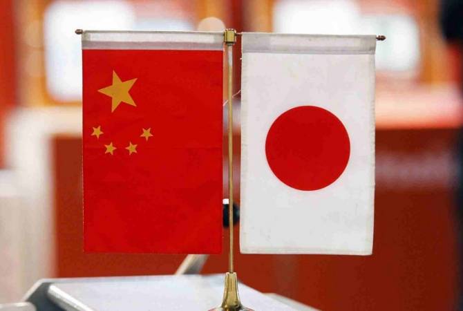Япония заявила протест Китаю из-за ситуации со спорными островами