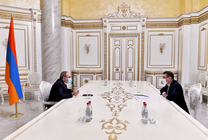 Armenian PM continues meetings with business community representatives