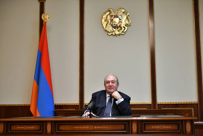 الرئيس أرمين سركيسيان يغادر إلى موسكو في زيارة خاصة