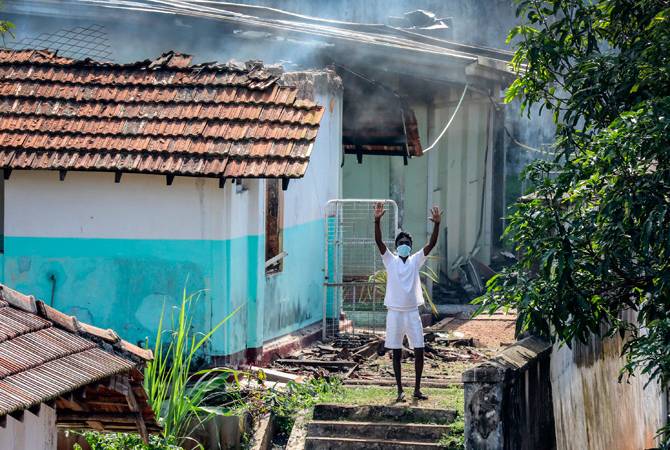 Заключенные одной из тюрем Шри-Ланки устроили "коронавирусный" бунт
