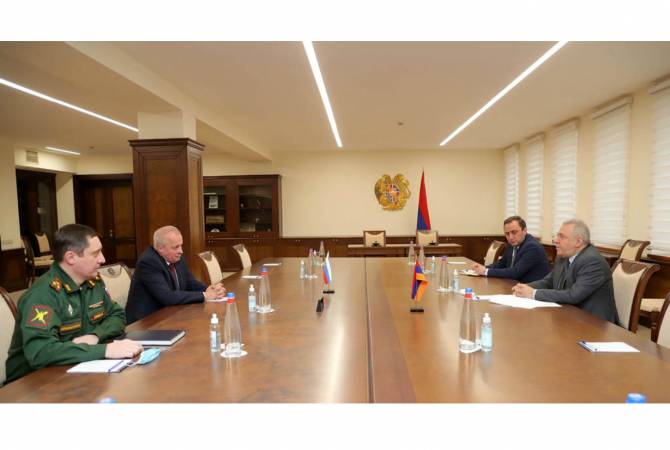 Armenian defense minister, Russian Ambassador highlight activity of humanitarian center in 
Karabakh