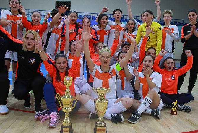 ФФА организует открытый чемпионат по футзалу среди женщин