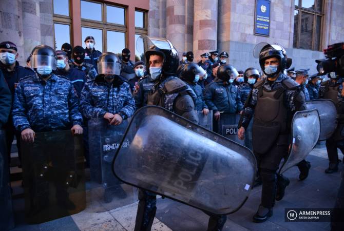 Требующие отставки Пашиняна граждане намерены продолжить акции протеста

