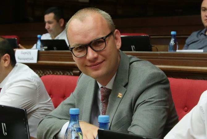 Сандыков - зампредседателя постоянной комиссии НС по вопросам региональной и 
евразийской интеграции