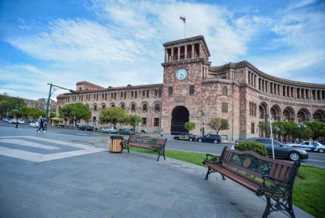 Решением правительства Армении снимается ряд положения ограничений военного  
положения

