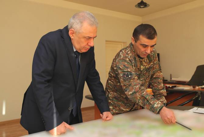 Artsakh Defense Army commander briefs Armenia’s defense minister on situation in Line of 
Contact