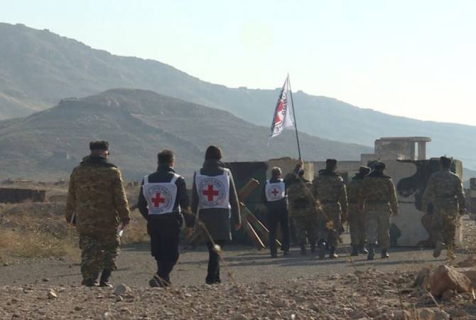 Armenian, Azerbaijani sides transfer lists of POWs to ICRC