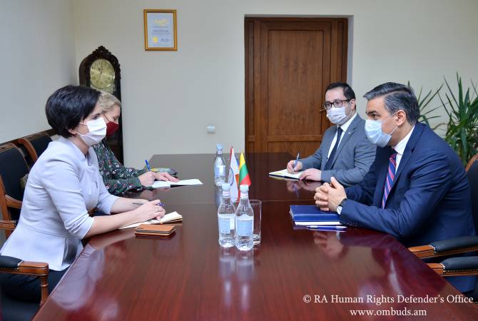 Azerbaijan delays exchange of hostages and bodies – Ombudsman meets with Ambassador of 
Lithuania