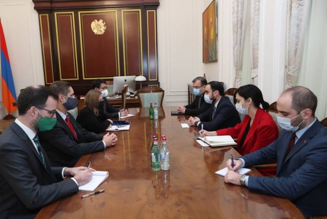 Armenia makes all efforts for speedy exchange of hostages – Avinyan meets with U.S. 
Ambassador