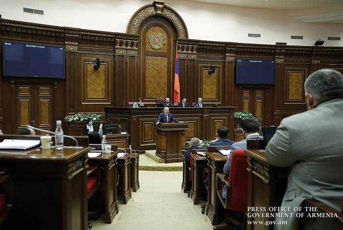 رئيس الوزراء نيكول باشينيان يرى ميلاً لتشكيل حكومة دمية أو فوضى في أرمينيا