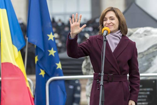 Санду официально признали новым президентом Молдавии
