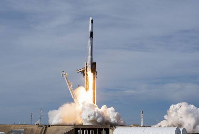 SpaceX запустит на орбиту американский спутник связи Sirius SXM-7
