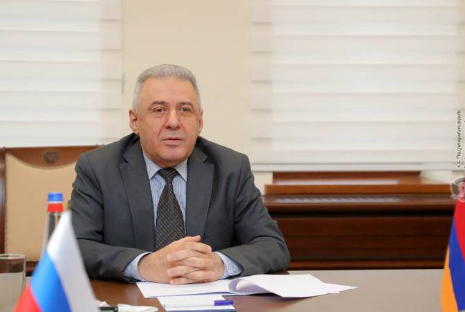Министр обороны Армении отбыл с рабочим визитом в Россию