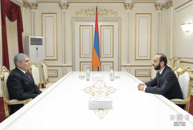 Председатель НС Армении встретился с лидером партии «Республика»

