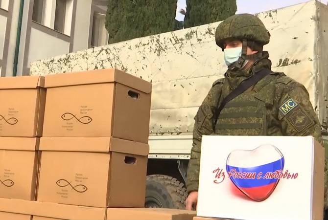 Russian peacekeepers in Nagorno Karabakh deliver humanitarian aid to Martakert town
