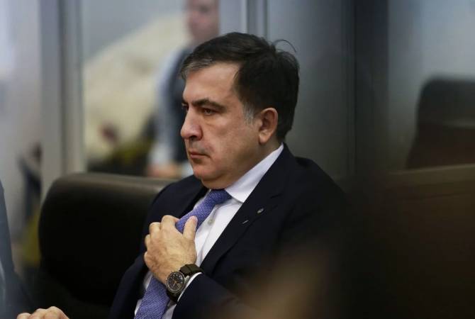 Партия Саакашвили отказалась от мандатов в парламенте Грузии