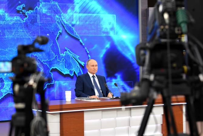 Путин считает возможным увеличение числа миротворцев в Нагорном Карабахе при 
согласии сторон 

