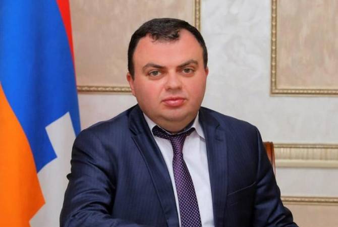 Ваграм Погосян опровергает слухи о переселении азербайджанцев в Степанакерт

