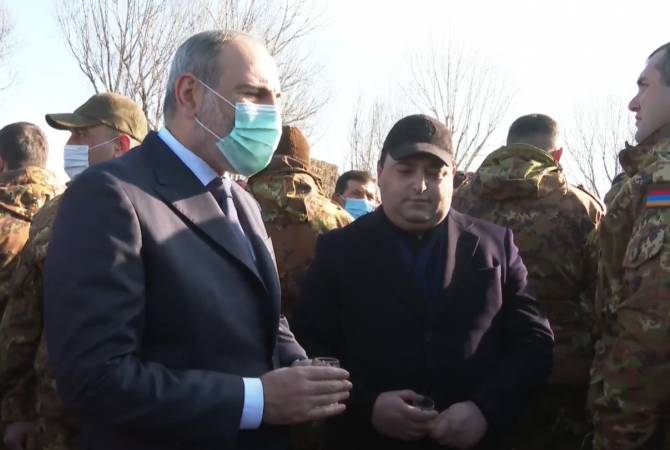 رئيس وزراء أرمينيا نيكول باشينيان يصل إلى مقاطعة سيونيك ويلتقي بالأهالي والمواطنين