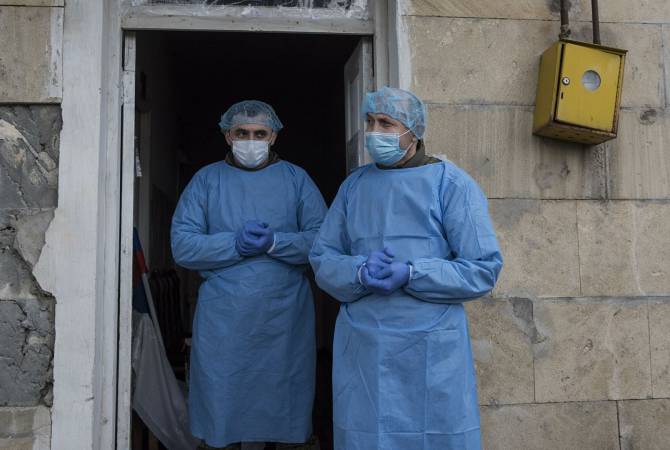 В полевом госпитале МО РФ в НКР российские врачи оказали помощь 800 гражданам 
Арцаха