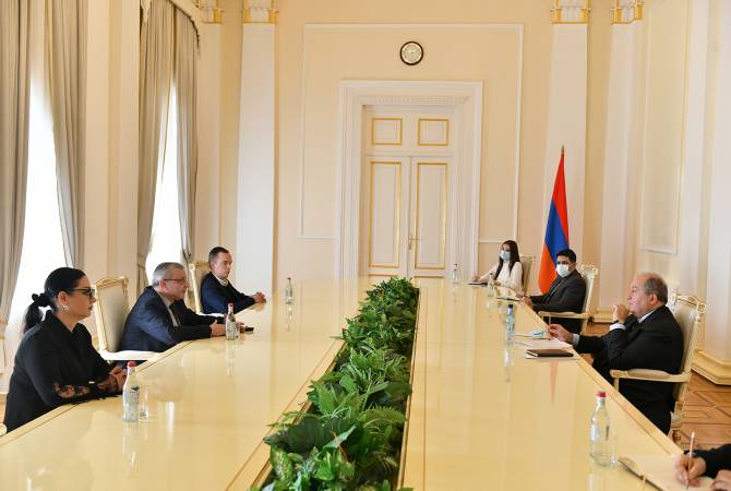 Президент Армении принял представителей партии «Демократическая альтернатива»

