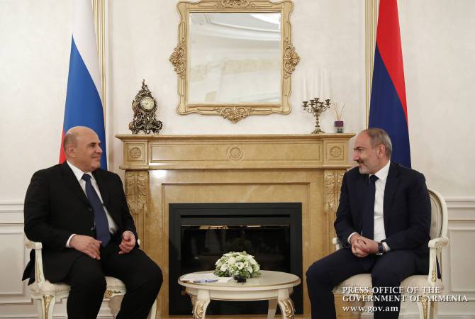 أتمنى السلام والازدهار لمواطني أرمينيا الشقيقة-رئيس الوزراء الروسي يهنئ نظيره الأرميني برأس 
السنة