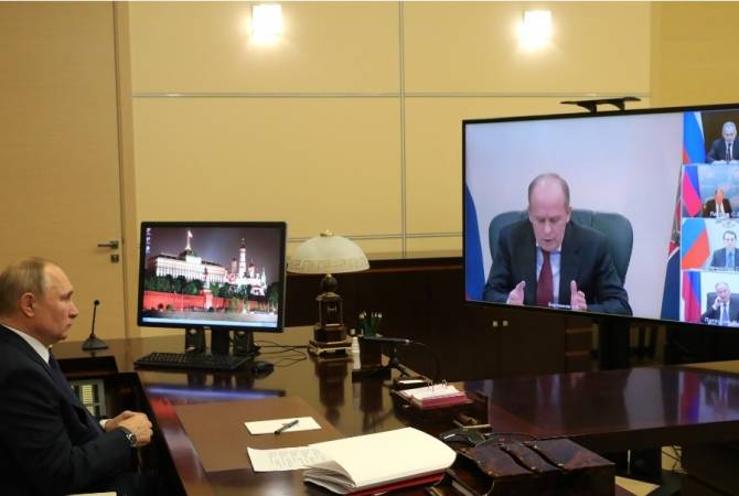 Президент России провел совещание: обсуждались вопросы, касающиеся карабахского 
урегулирования

