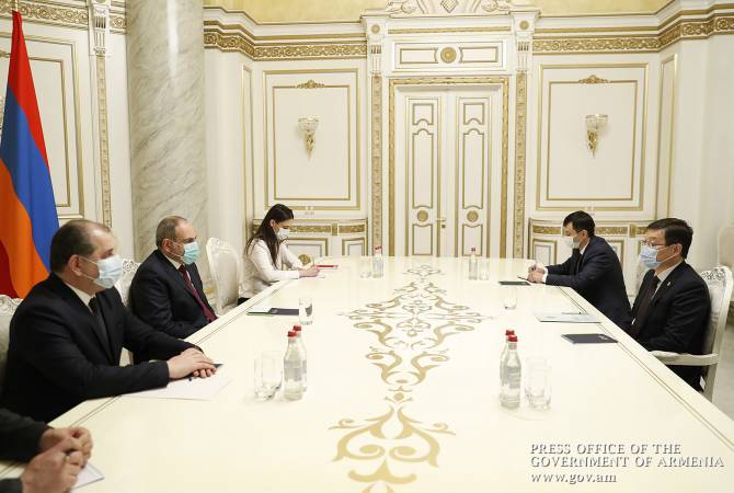 Премьер-министр Армении провел прощальную встречу с послом Казахстана