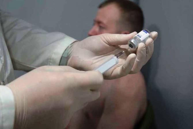 Les soldats de la paix russes du Haut-Karabakh reçoivent le vaccine contre le coronavirus 
Spoutnik V