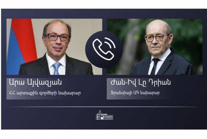 Entretien téléphonique entre le ministre des Affaires étrangères d'Arménie et son homologue 
français