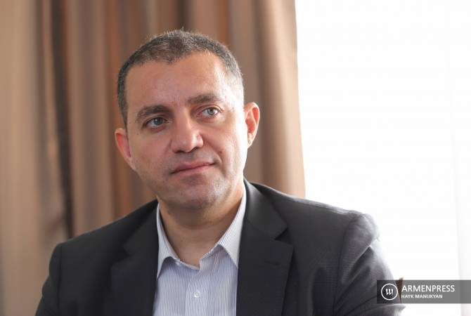 Делегация во главе с министром экономики Армении отбыла в Исламскую Республику 
Иран
