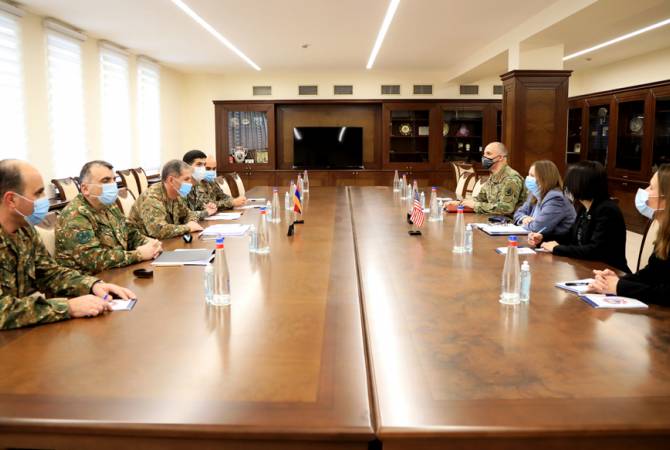 رئيس هيئة الأركان العامة للقوات المسلحة الأرمينية يستقبل سفيرة الولايات المتحدة وبحث التعاون 
العسكري